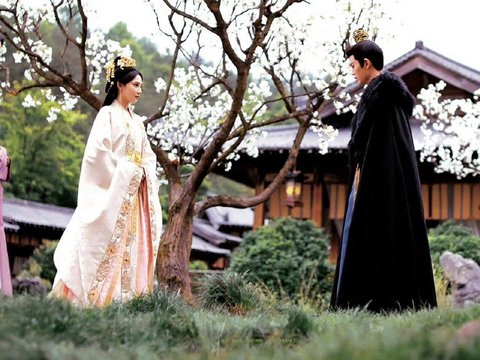 凤凰台上CP离婚证多一本引热议