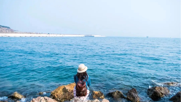 原创|一个人看不起你,却依然和你往来,原因很简单