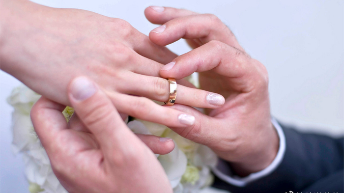 为什么说：宁嫁没房、没车、没存款的人，也别碰“三无婆家”？