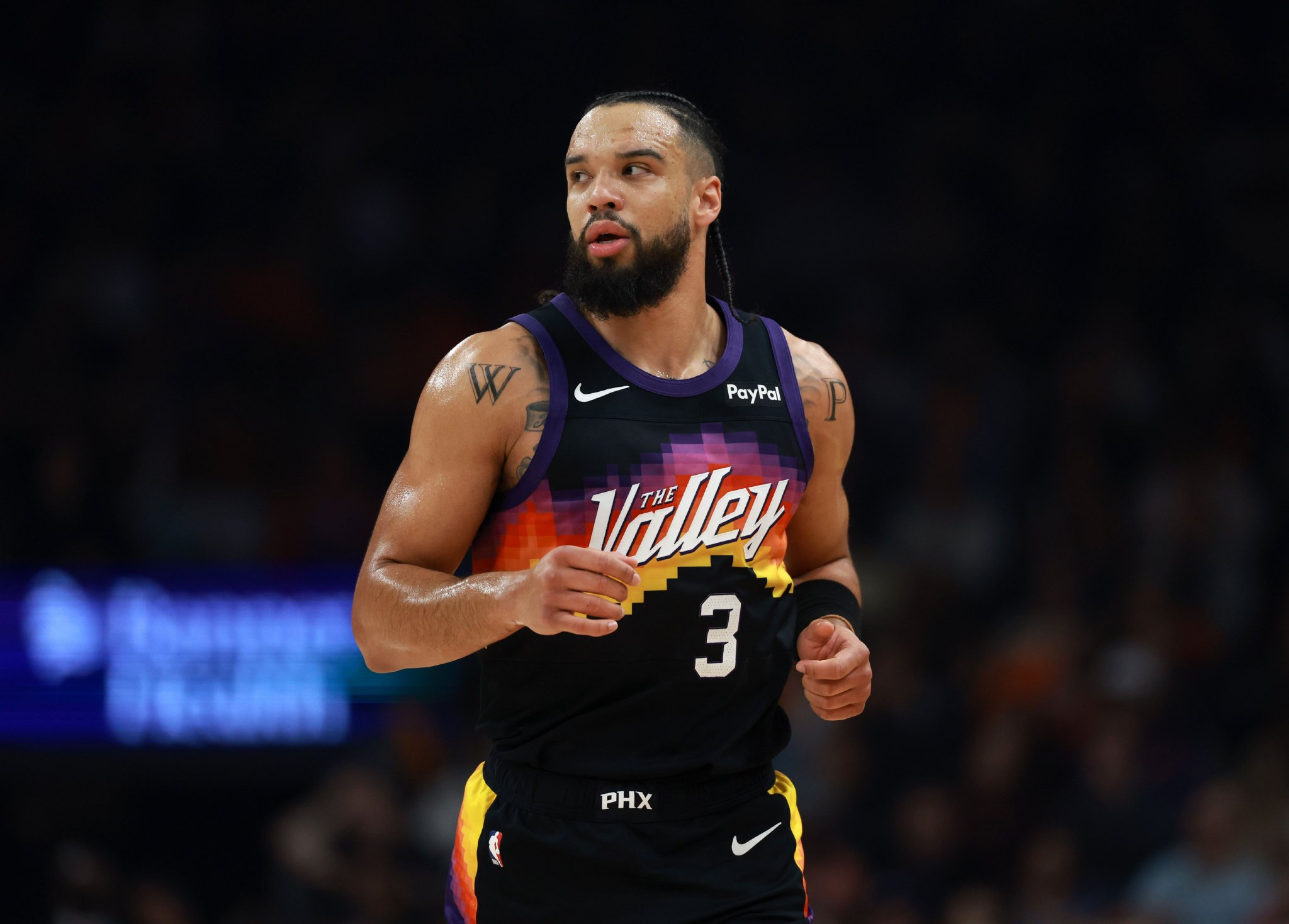 美记：狄龙是一名球队文化塑造者 他帮助过火箭现在也在帮助太阳