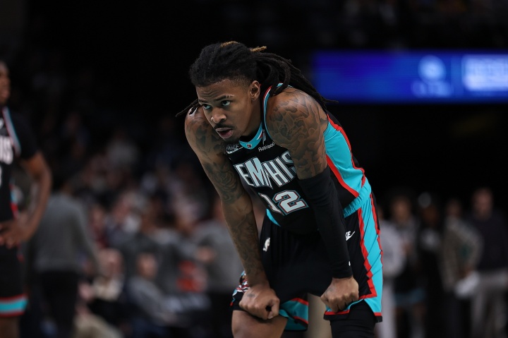 缺席到交易截止日后！灰熊官方：莫兰特左肘副韧带扭伤将休战三周