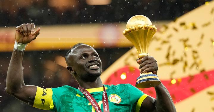 比赛一度中断！非洲杯决赛上演“罢赛闹剧”