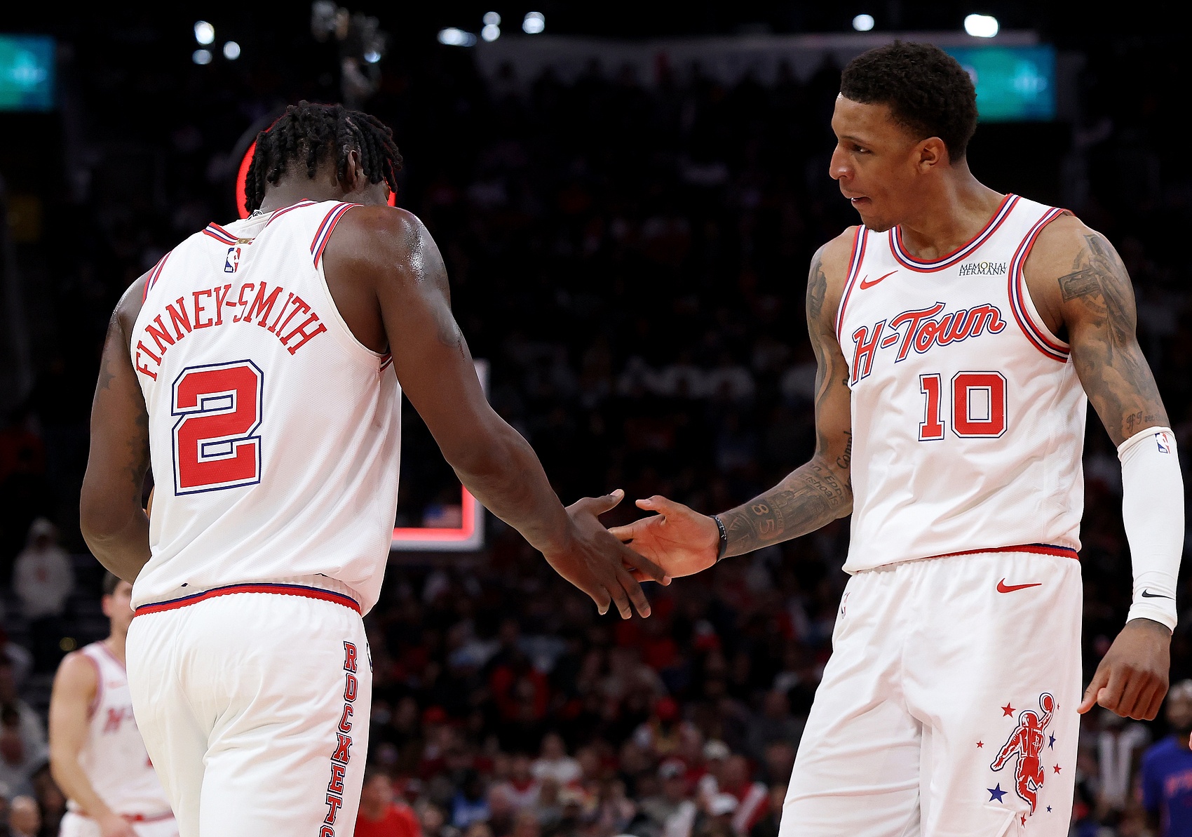 基德：芬尼-史密斯是职业球员的典范 他下半赛季会成为火箭的助力