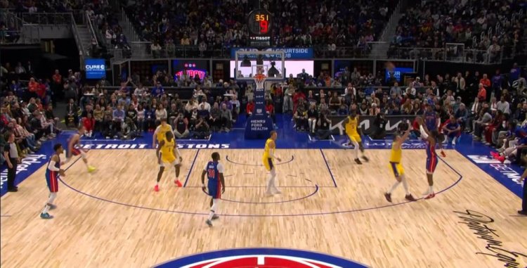 连珠炮！詹金斯左右开弓连续三分命中 帮助活塞领先湖人10分